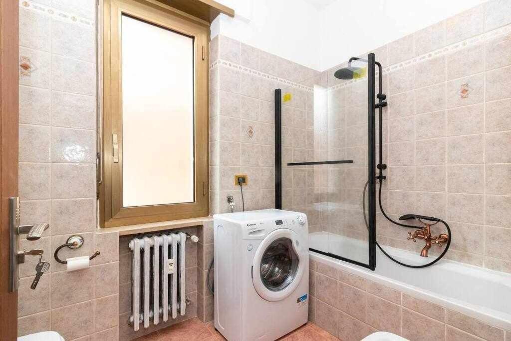 Appartamento A Pochi Passi Dalla Stazione Comodo A Coppie E Famiglie, Casa Ferrucci Collegno Exterior photo